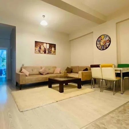 Pangalti Da Jakuzili Lux Daire Apartamento Estambul